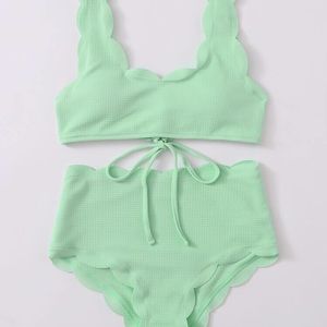 ✨ romwe scalloped bikini ✨
